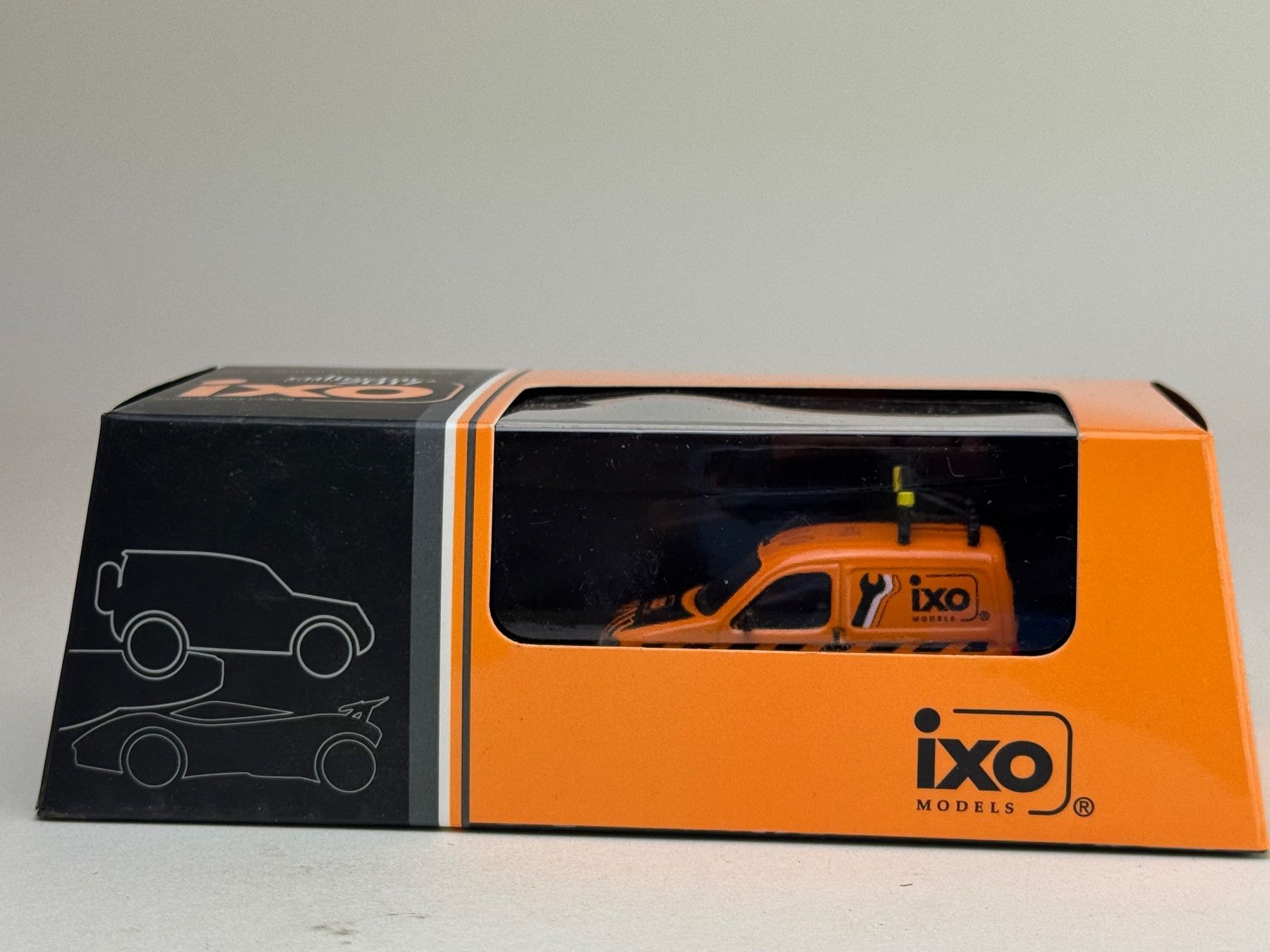 Modellini d'auto: CH- IXO Collector Guide 2017 – Usato da Elm venduto da Wikmtz 1