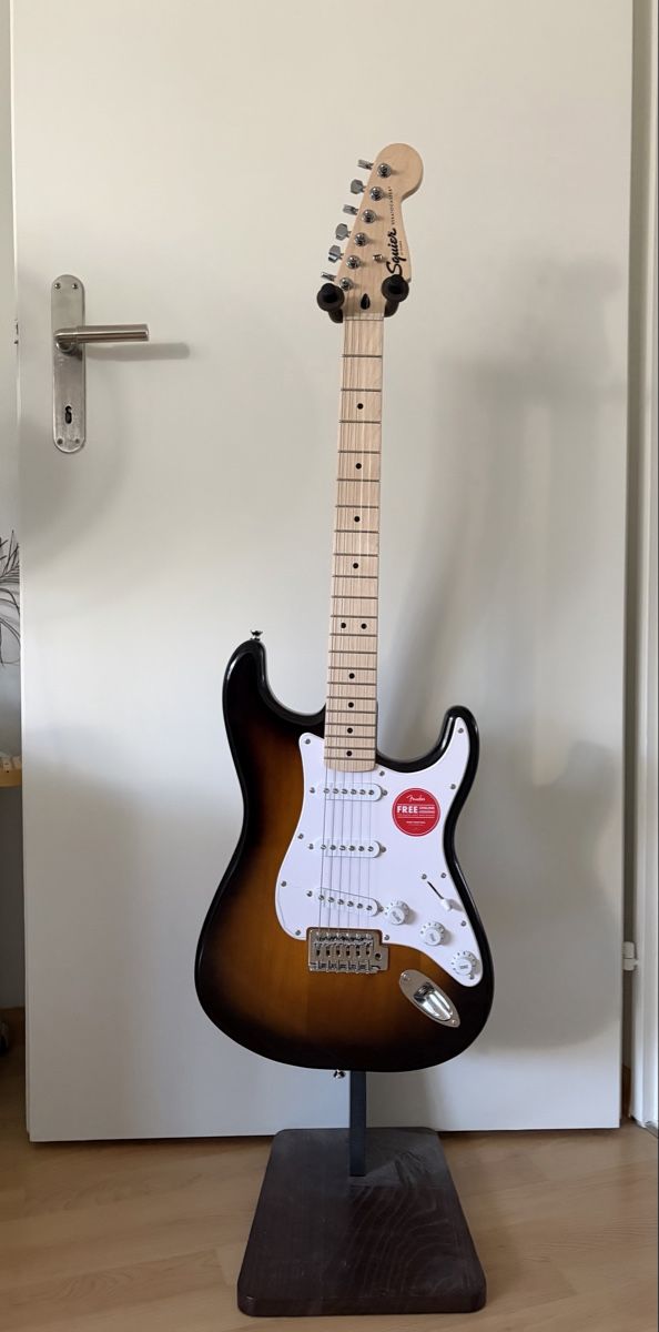 Squier Musikinstrumente: Squier Stratocaster by Fender – Neu (gemäss Beschreibung) aus Riehen von Pnewyork