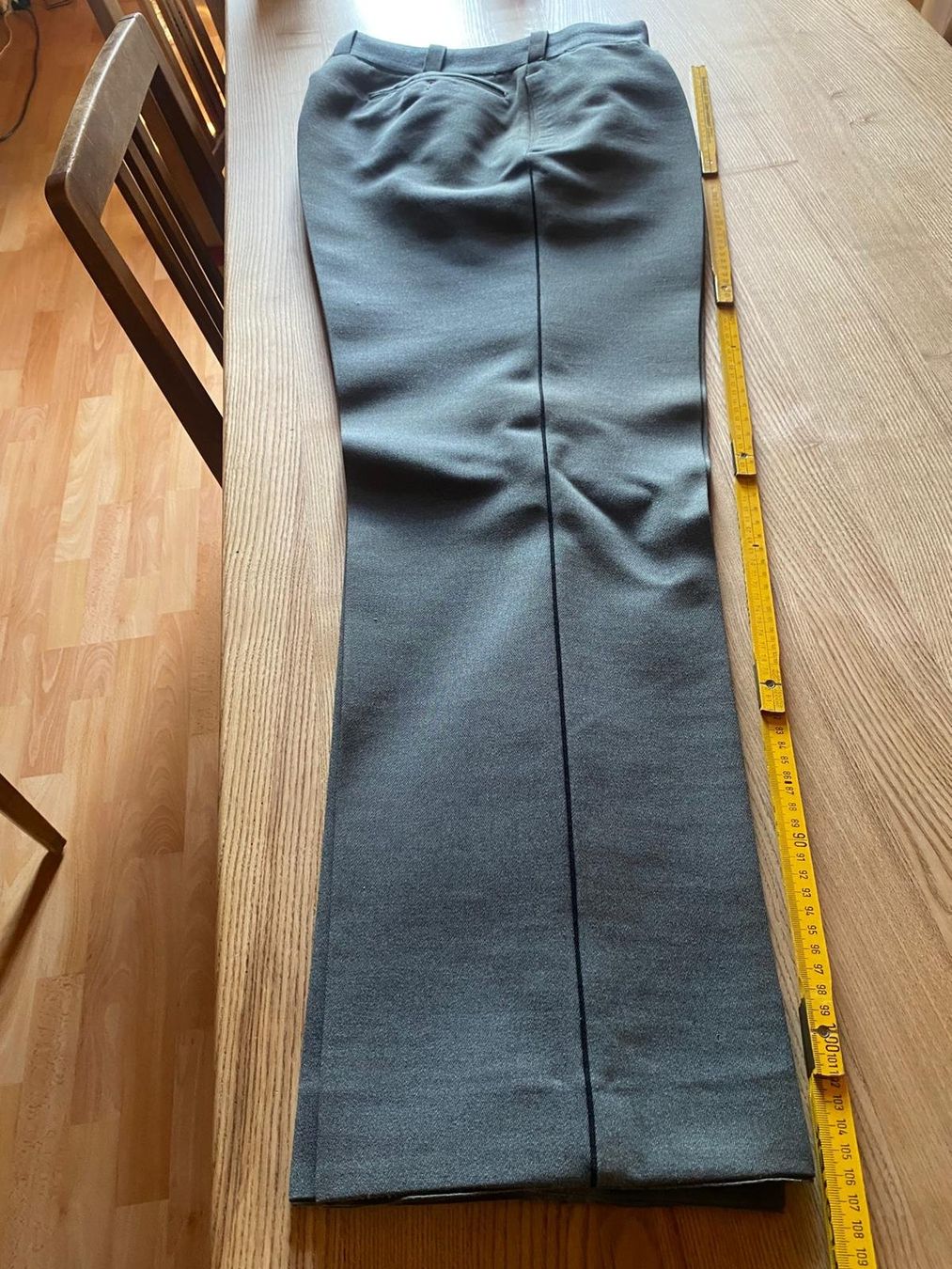 Schweizer Armee Uniformi: Militäruniform 2-teilig ca. Gr. 48/50 – Usato da Röschenz venduto da Tashroal 3