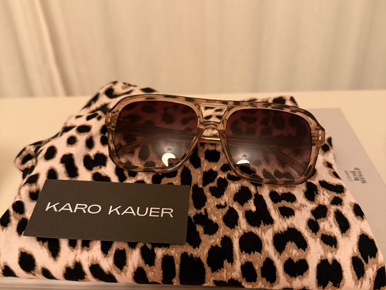 Occhiali & Lenti: Sonnenbrille vom Karo Kauer Label RETRO BROWN – Nuovo e nell'imballaggio originale da Kloten venduto da Melkmum 4