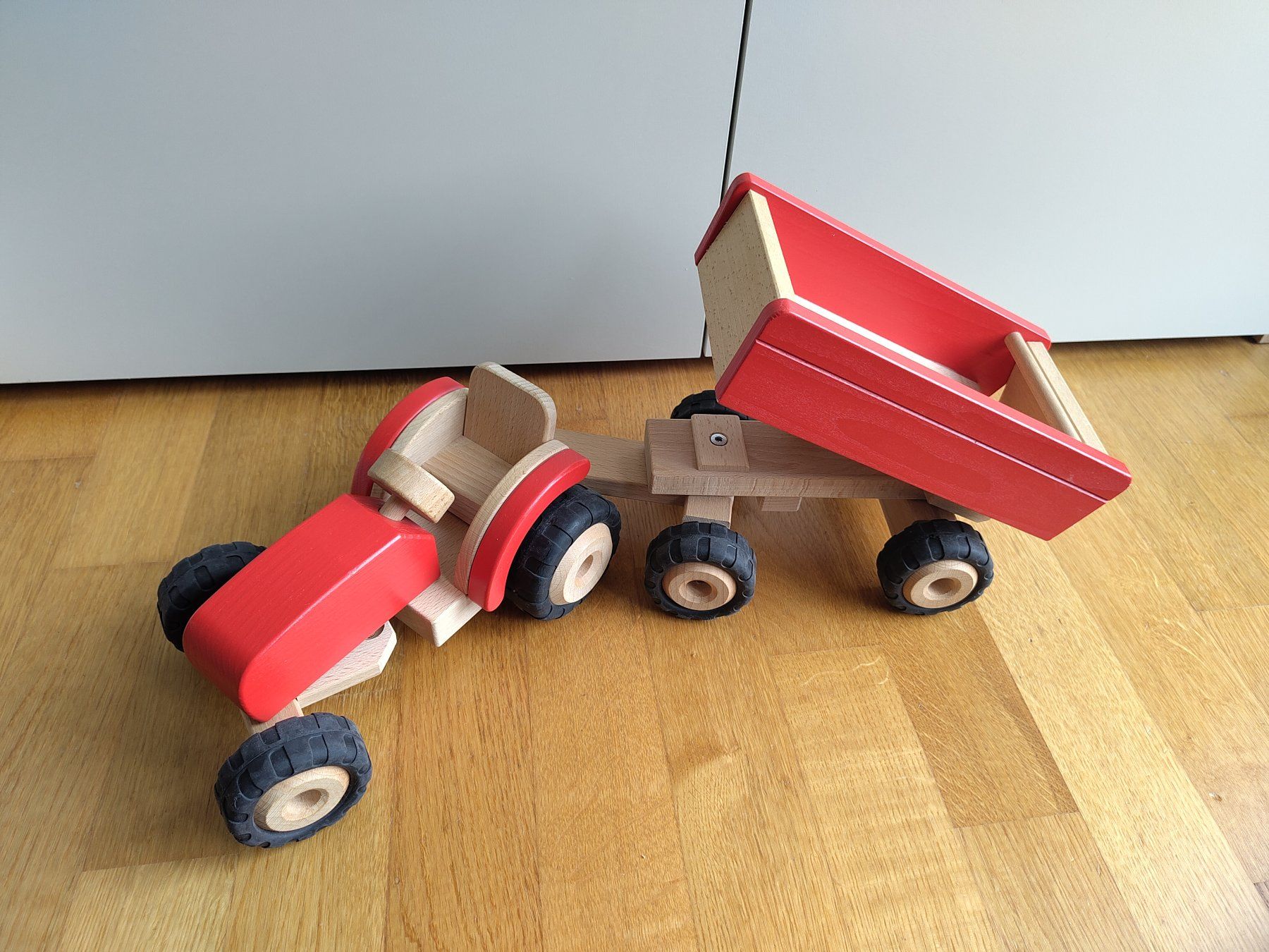 Giocattoli: Traktor aus Holz mit Anhänger – Usato da Näfels venduto da Blasto182 2