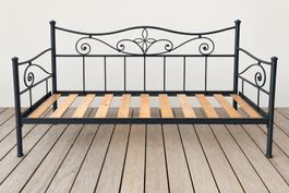 Tagesbett Metall schwarz mit Lattenrost guter Zustand