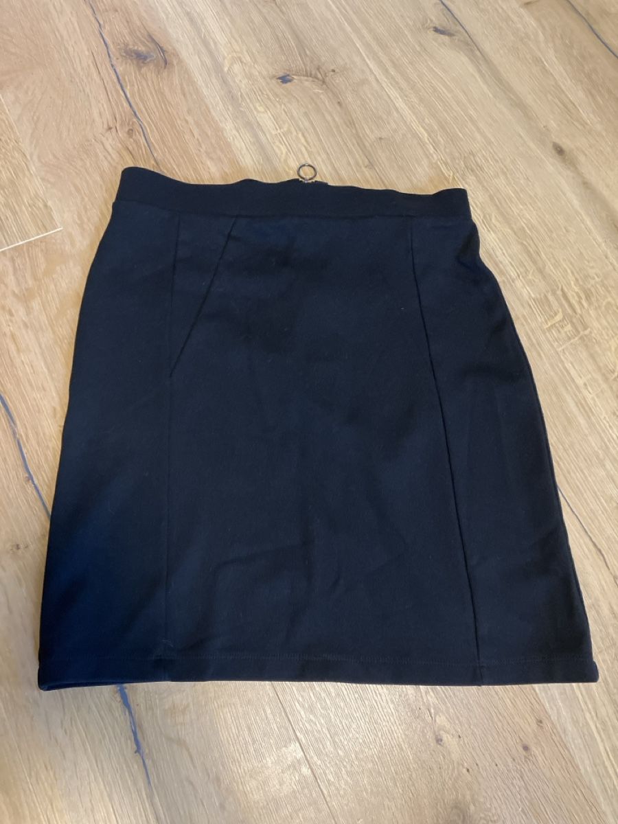 Esprit Gonne: Mini Jupe klassisch gr xs – Usato da Weissbad venduto da Praxedis_P51