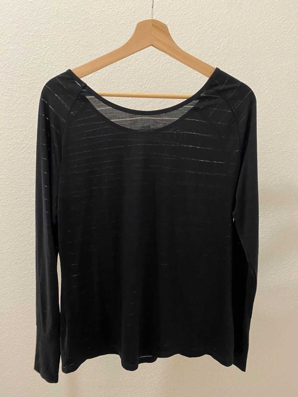 Pullover & Sweatshirts: Tchibo active Essentials Oberteil langarm schwarz Gr. L – Gebraucht aus Pratteln von a23_j2gs 2