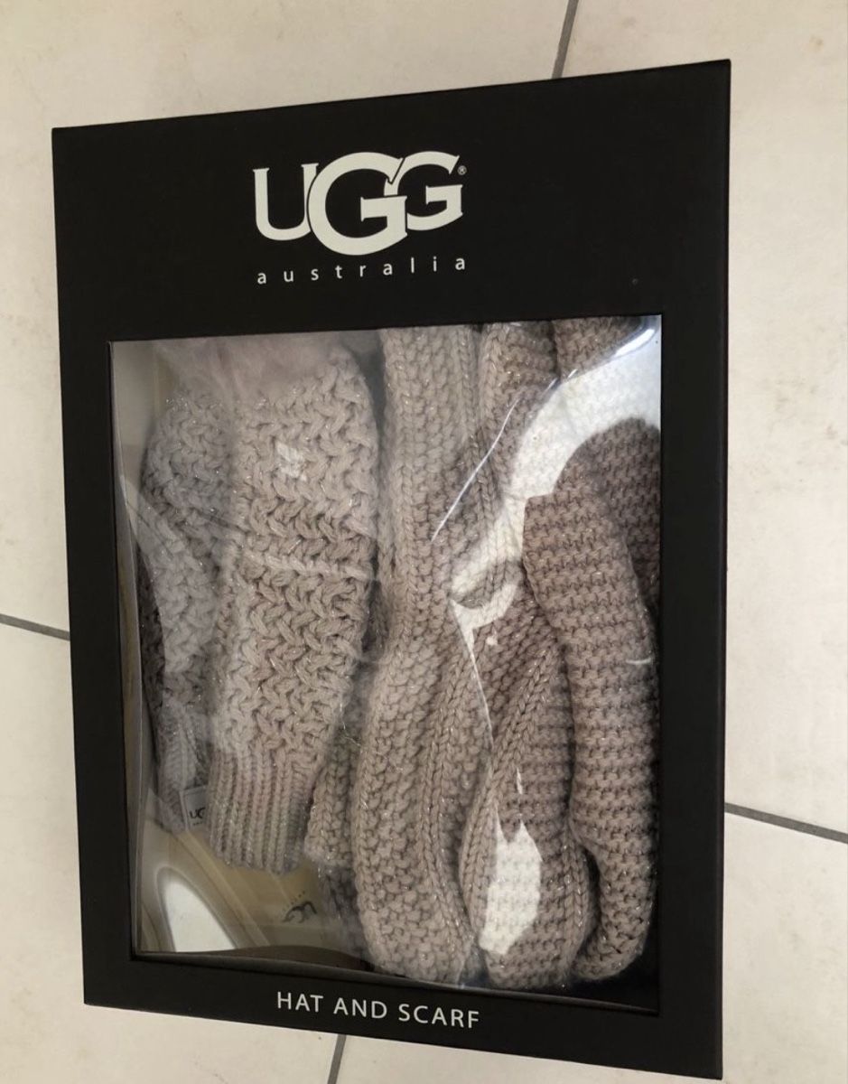 Ugg Copricapi, berretti & cappellini: UGG Set Mütze und Schal – Nuovo (secondo la descrizione) da Basel venduto da mic_989s 1