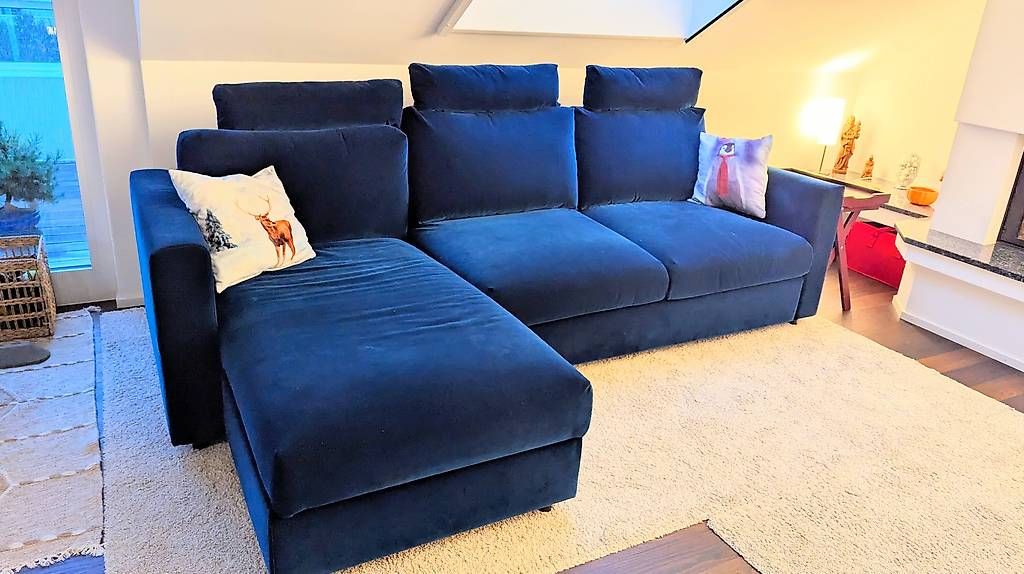 Divani: Elegantes Bettsofa mit Hocker  – Usato da Pfäffikon SZ venduto da Agi_Godlewska 1