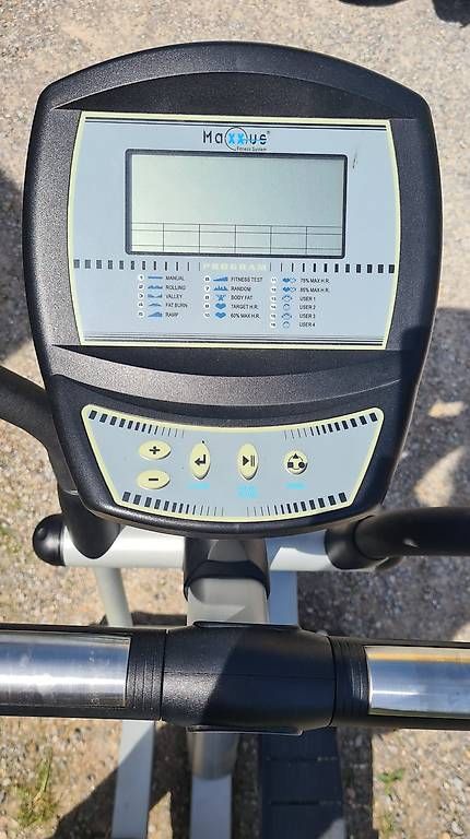 Hometrainer: Crosstrainer Maxxus – Gebraucht aus Schmidrüti von Spashy 1