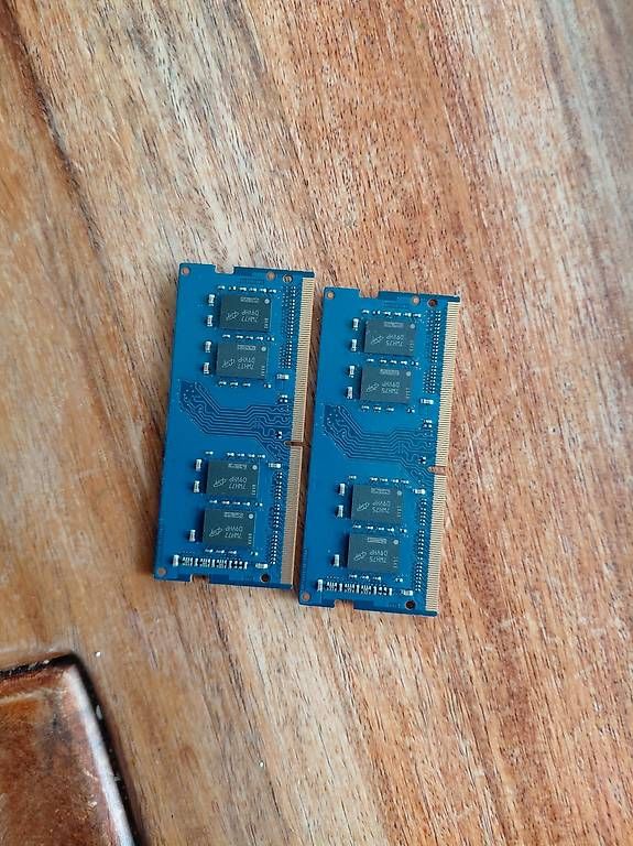 Mémoires / RAM: 16GB (2x 8GB)  DDR4 – D'occasion à Wangs par man_v2j2 1