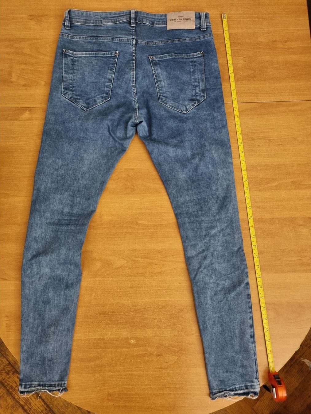 Bershka Jeans: Lot de 4 Jeans déchirés taille 42 Bershka et Pull & Bear – Usato da Carouge GE venduto da serginho22 4