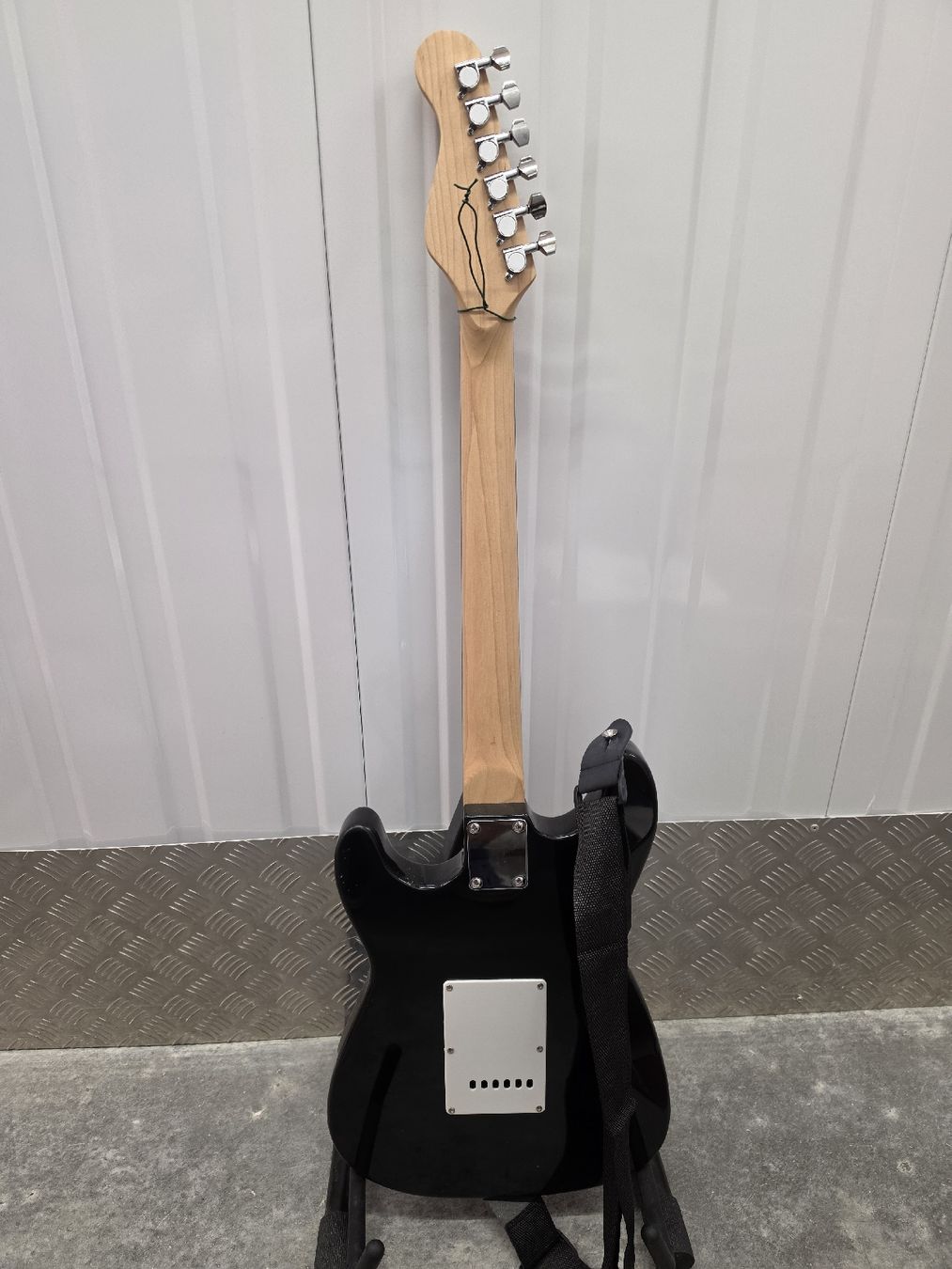 Instruments de musique: Guitare électrique Huntington Dédicace – D'occasion à Val-d'Illiez par AntiqueG 5