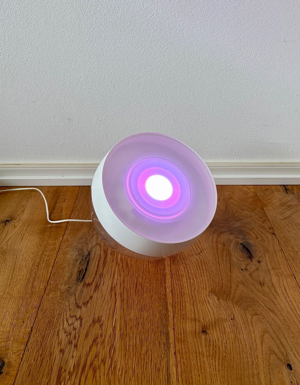 Philips Lampade: Philips Hue Iris Color Lamp – Usato da Cham venduto da all_rd7b 1