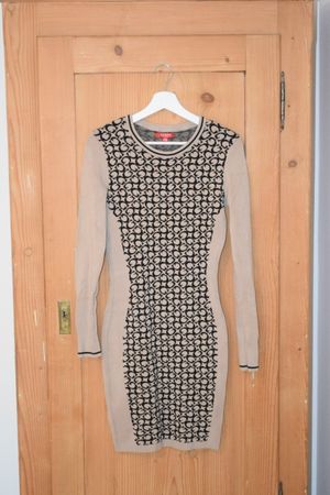 Guess Kleid Grösse M Beige Schwarz Logomuster