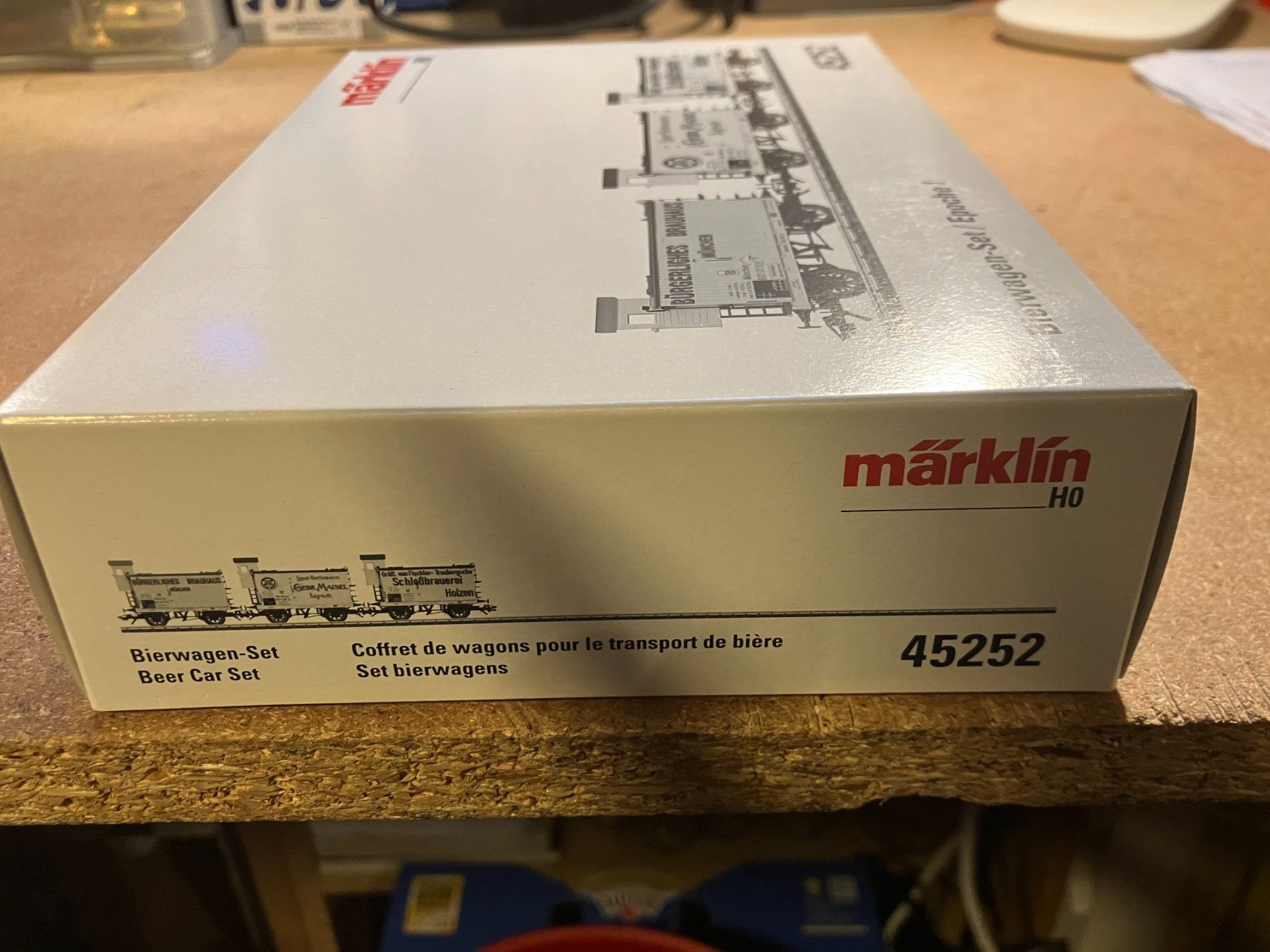 Märklin Modellini di ferrovie: Märklin Bierwagenset Nr. 45252 HO – Nuovo e nell'imballaggio originale da Galgenen venduto da Forflowers 1
