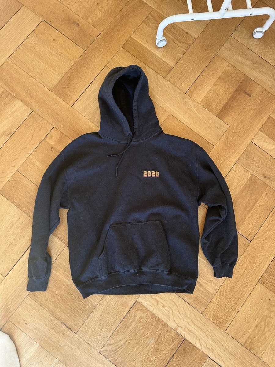 Maglioni & Felpe: Pullover schwarz mit Aufdruck 2020 Grösse M-L – Usato da Bern venduto da tradeforpeace 2