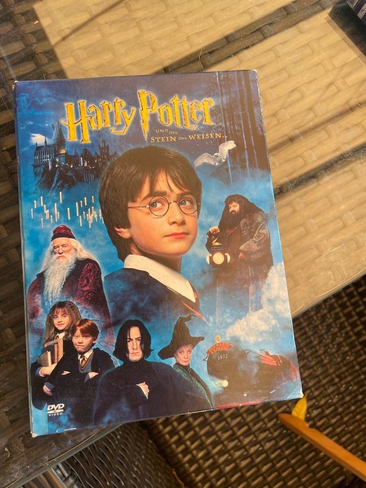 Alle DVDs: DVD Harry Potter und der Stein der Weisen – Gebraucht aus Bergdietikon von antovale