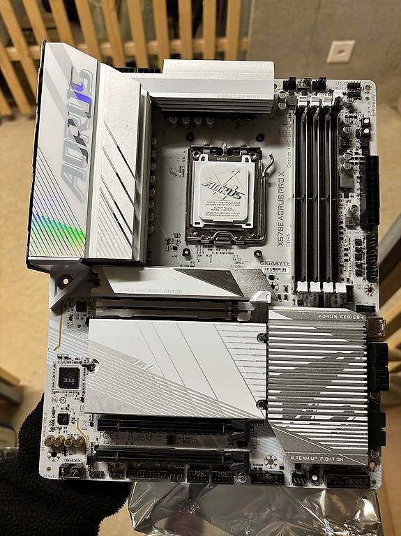 Schede madri: Gigabyte X670E AORUS PRO X  – Usato da Delémont venduto da cmh_5pmt 2