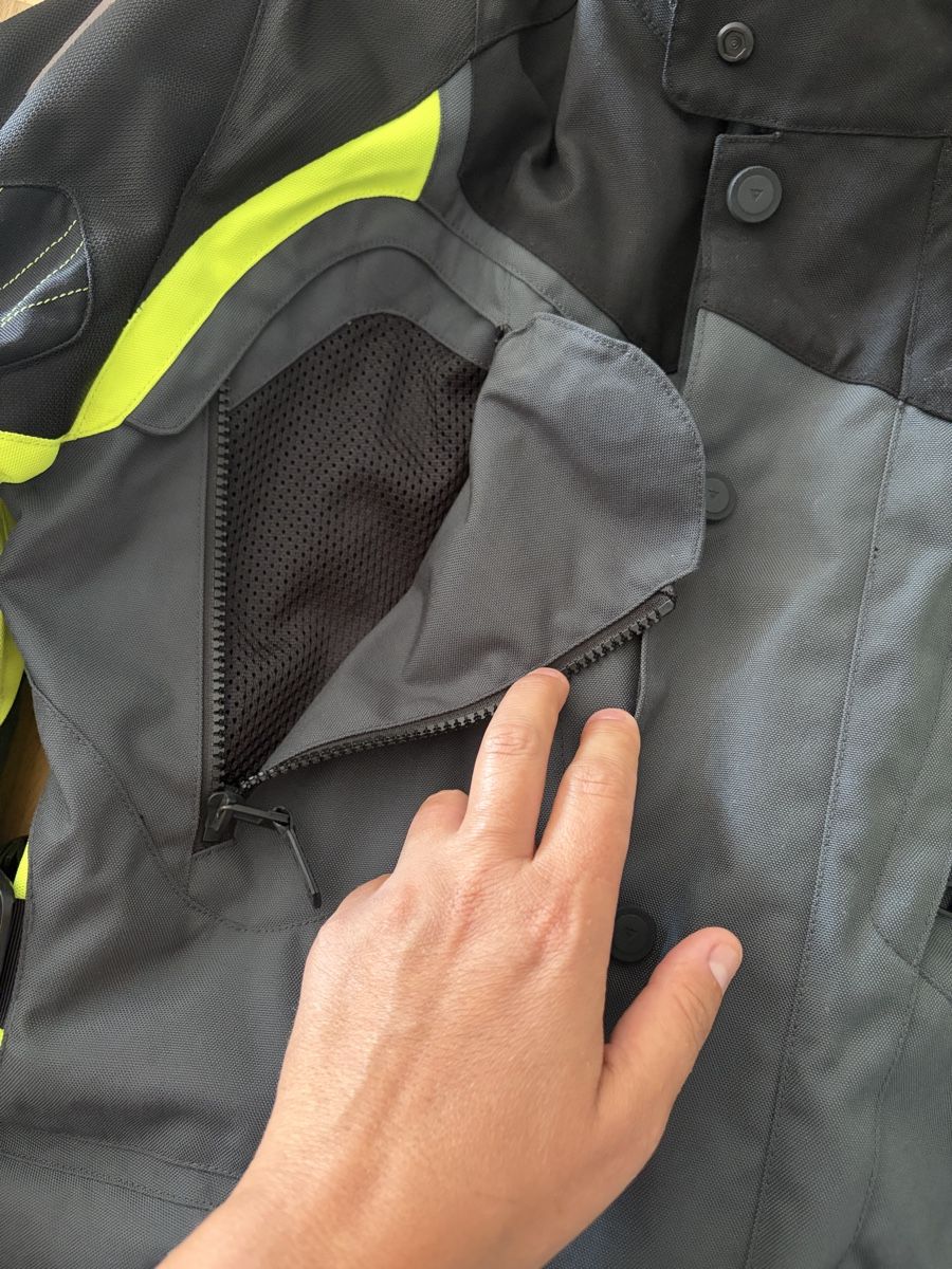 Dainese Giacche: Giacca moto Daynese donna – Nuovo (secondo la descrizione) da Gravesano venduto da mer_xc6b 5