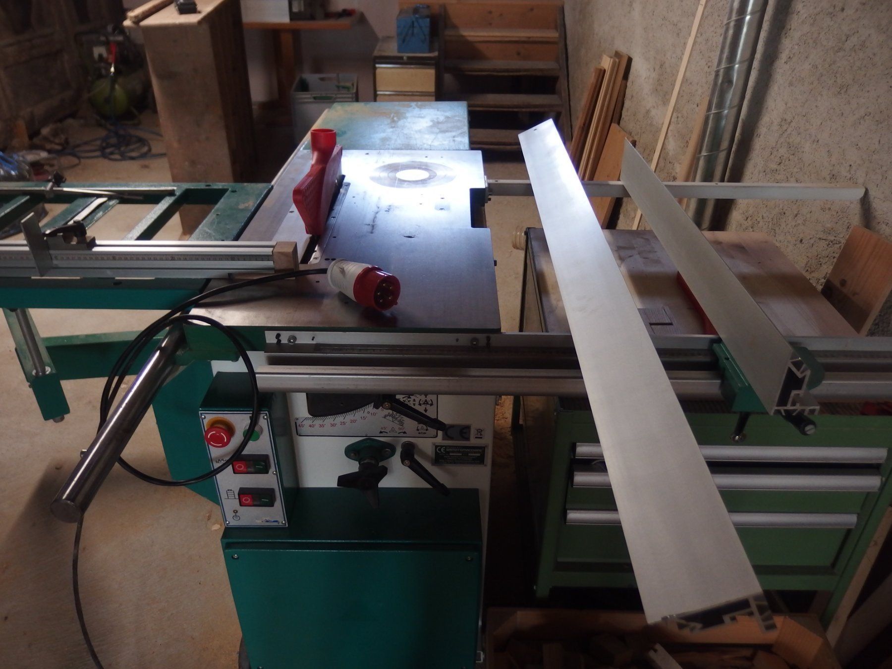 Tutte le macchine: 2 Machines a bois combinée 5 opérations – Usato da Le Locle venduto da yan_nvf9 3