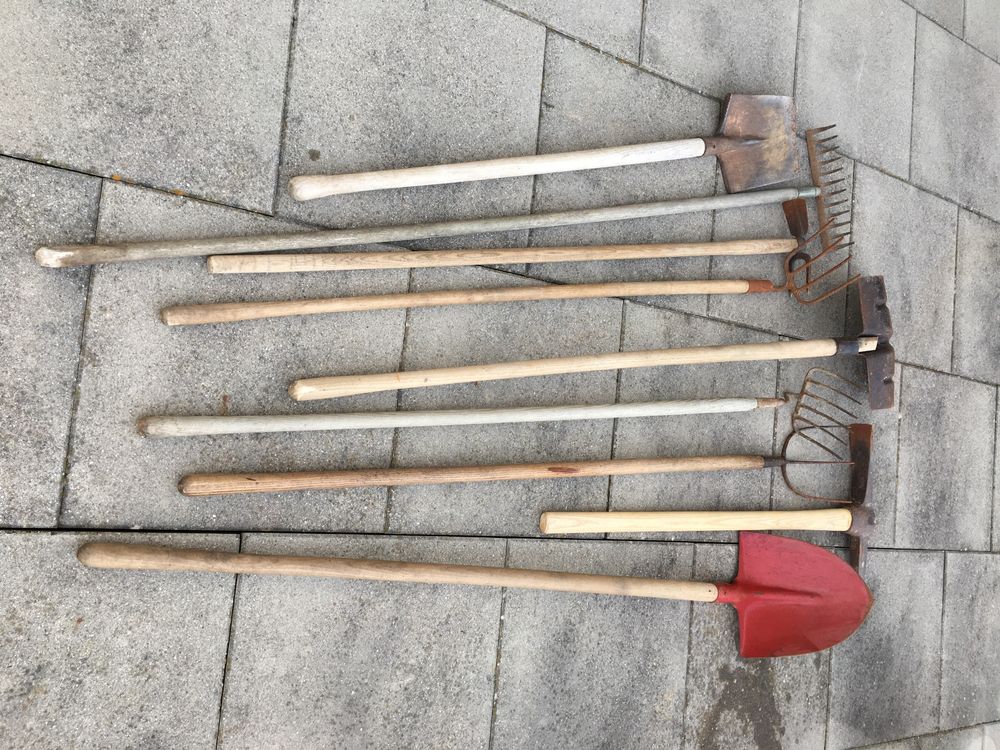 Lot Garten Werkzeug, Gabeln,Schaufeln, Rechen,Pickel 9Stück Kaufen