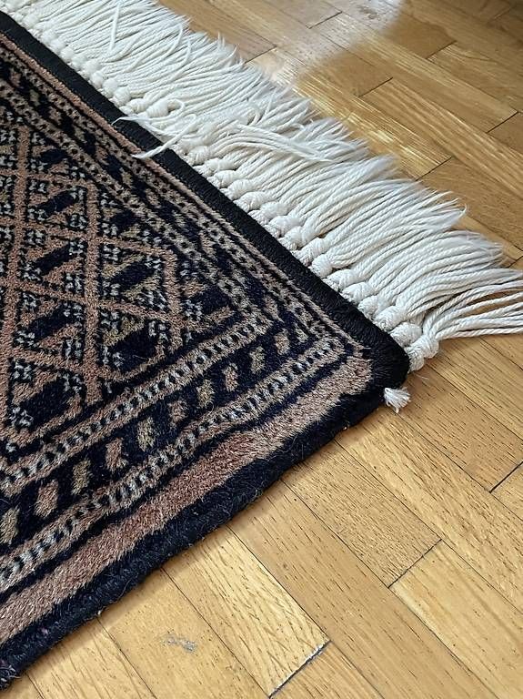 Tapis: Kleiner Teppich – D'occasion à Basel par MarcoJay13 1