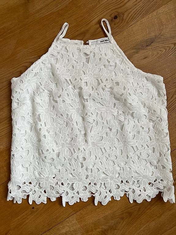 Top: Träger Shirt weiss – Usato da Murten venduto da bea_n5yn