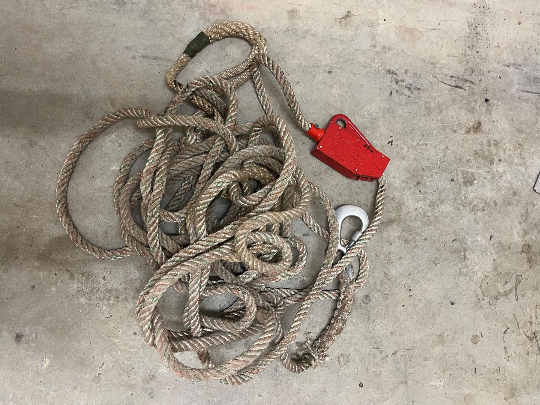 Kletterausrüstungen: SICHERHEITSEIL, AUFZUGSSEIL, 16.m. – Gebraucht aus Boll von pet_p87r