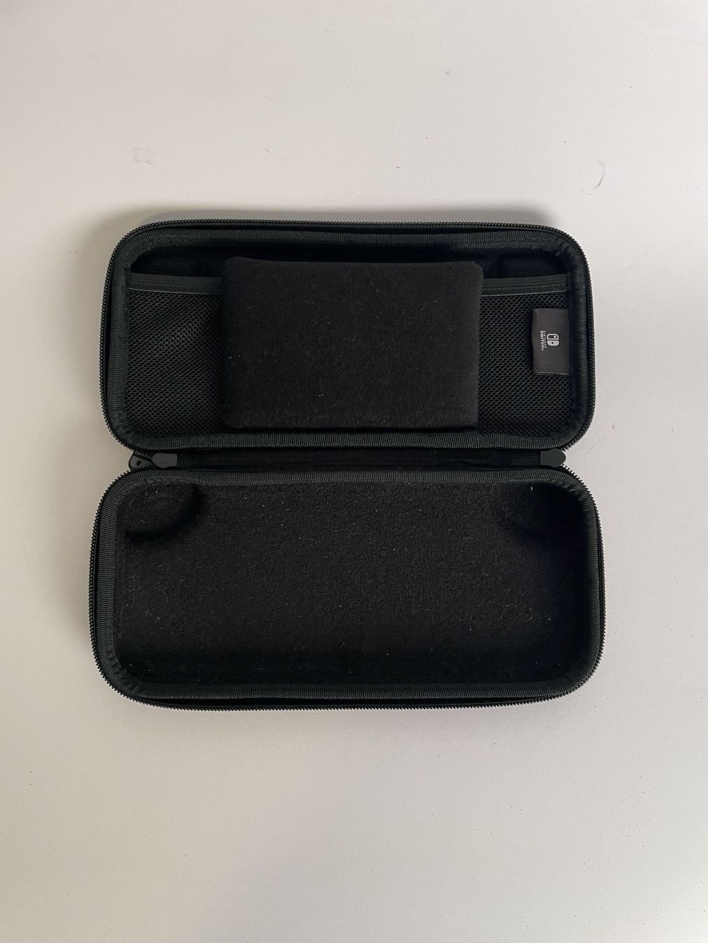 Nintendo Console: Nintendo Switch OLED inkl. einem Spiel, Case + 128GB SD – Usato da Port venduto da Ubuy 6