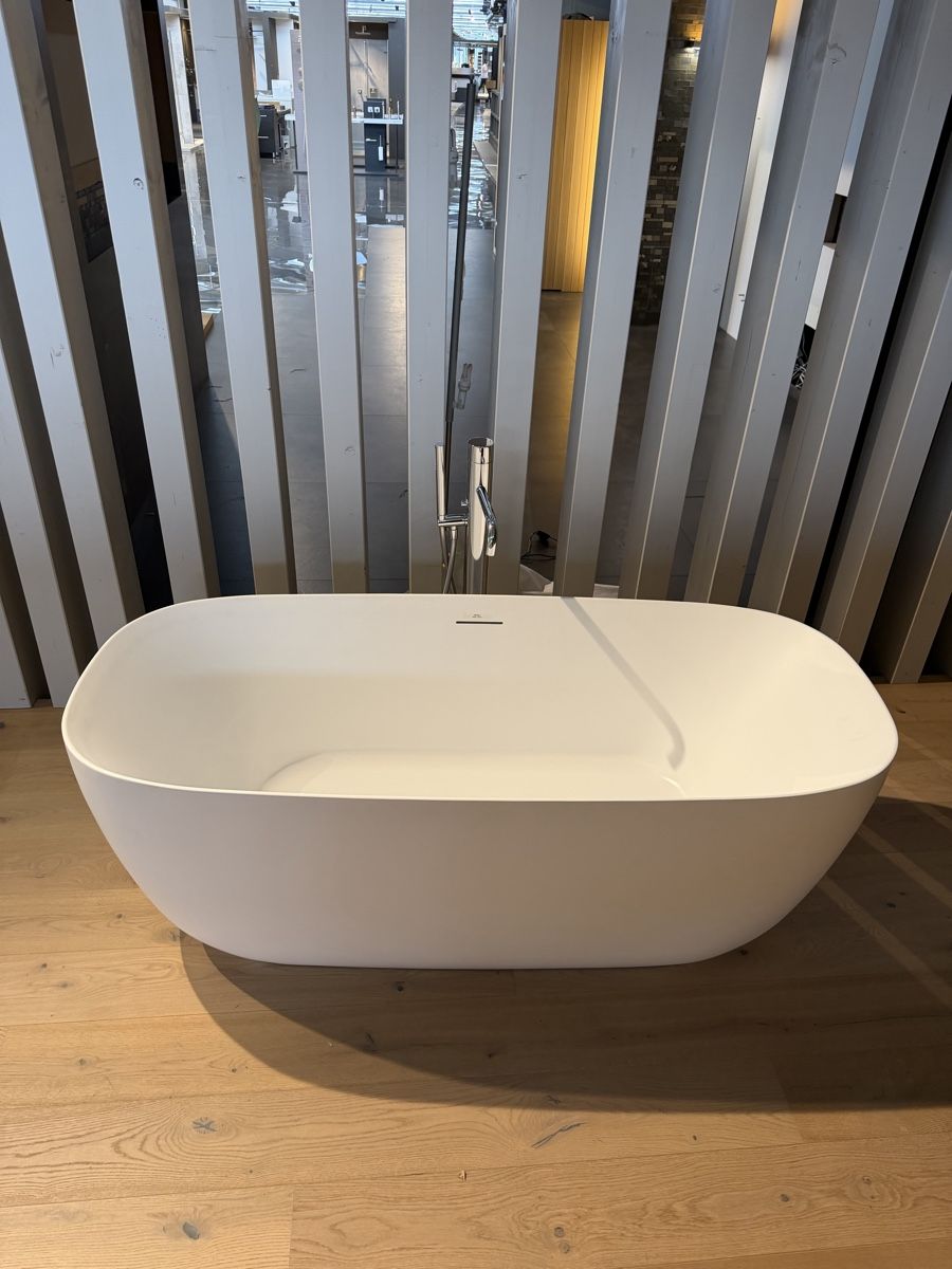 Badewannen: Freistehende Badewanne weiss matt  – Neu (gemäss Beschreibung) aus Amriswil von deluxe_bad 4