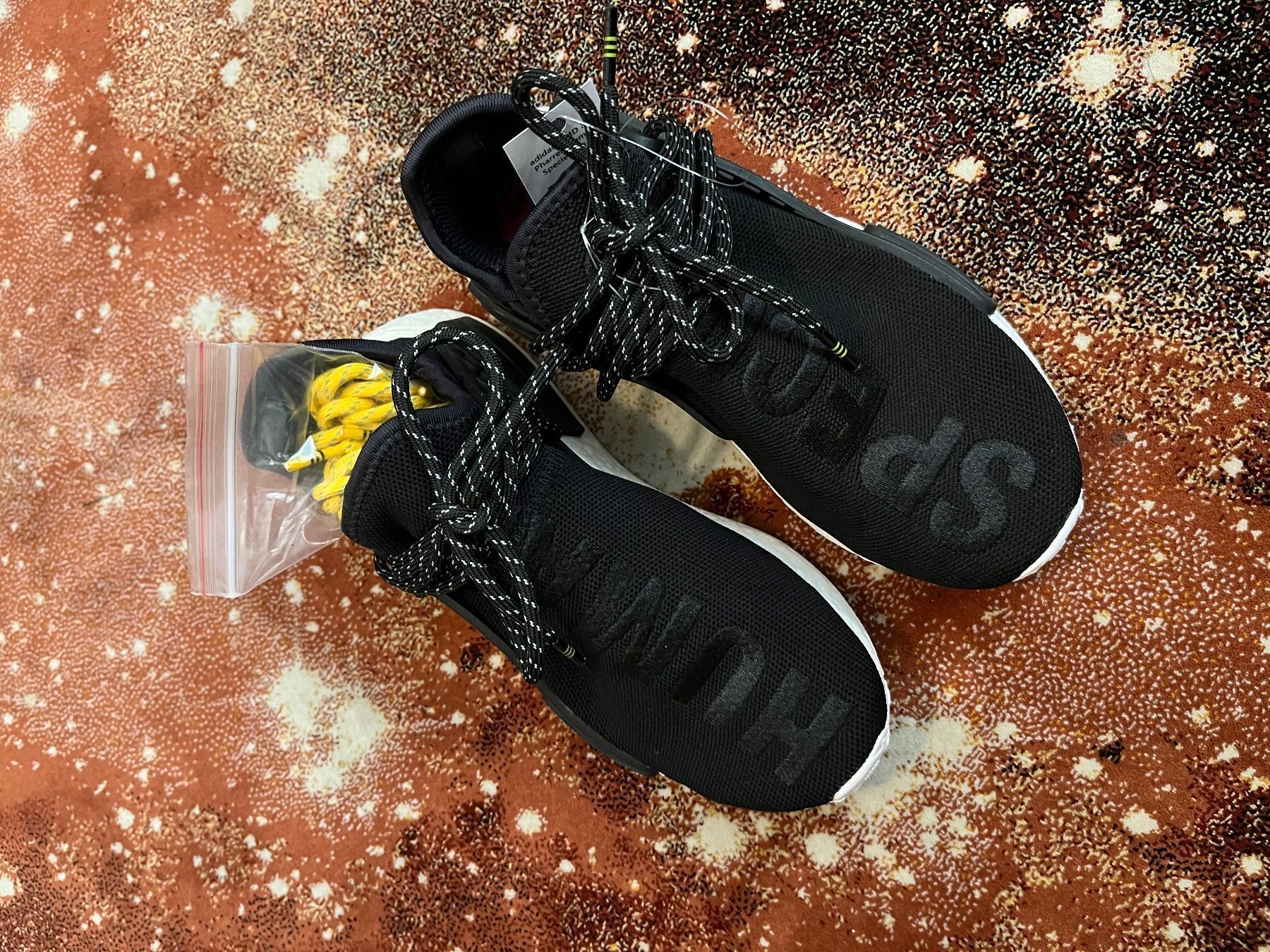 Adidas Scarpe da uomo: Adidas nmd pharell williams – Nuovo e nell'imballaggio originale da Zürich venduto da JMima