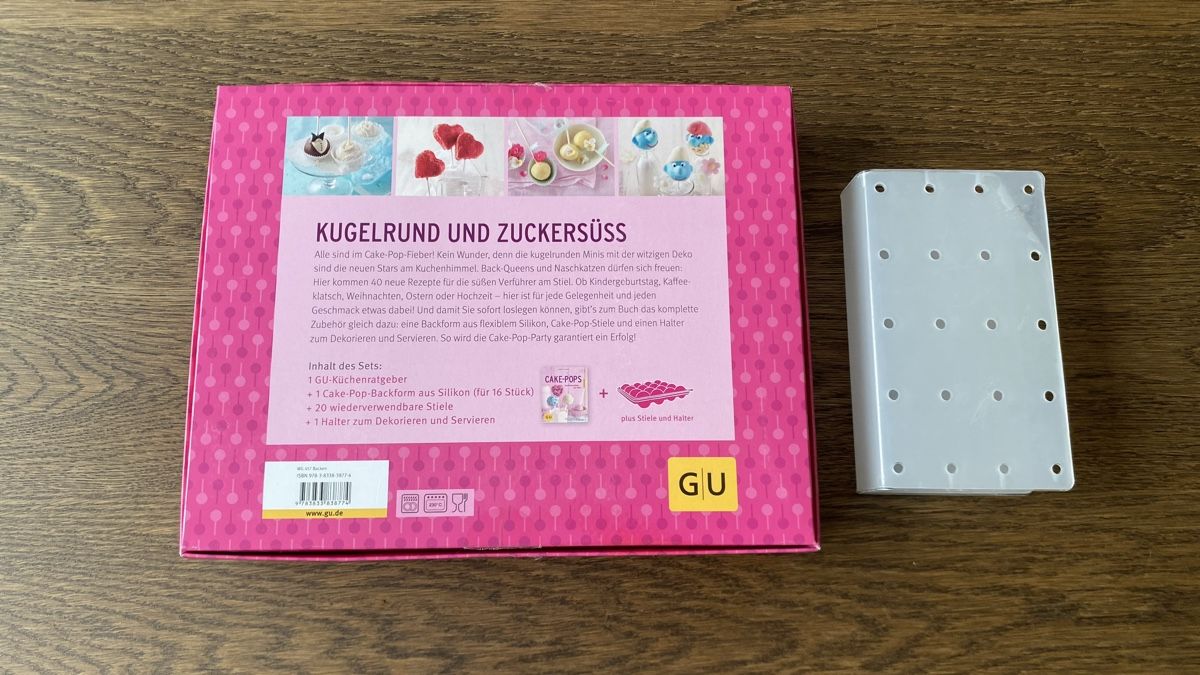 Teglie da forno: GU Cake Pop Set mit Backform Rezeptbuch Halterung Backen – Usato da Hochwald venduto da _biene_ 8