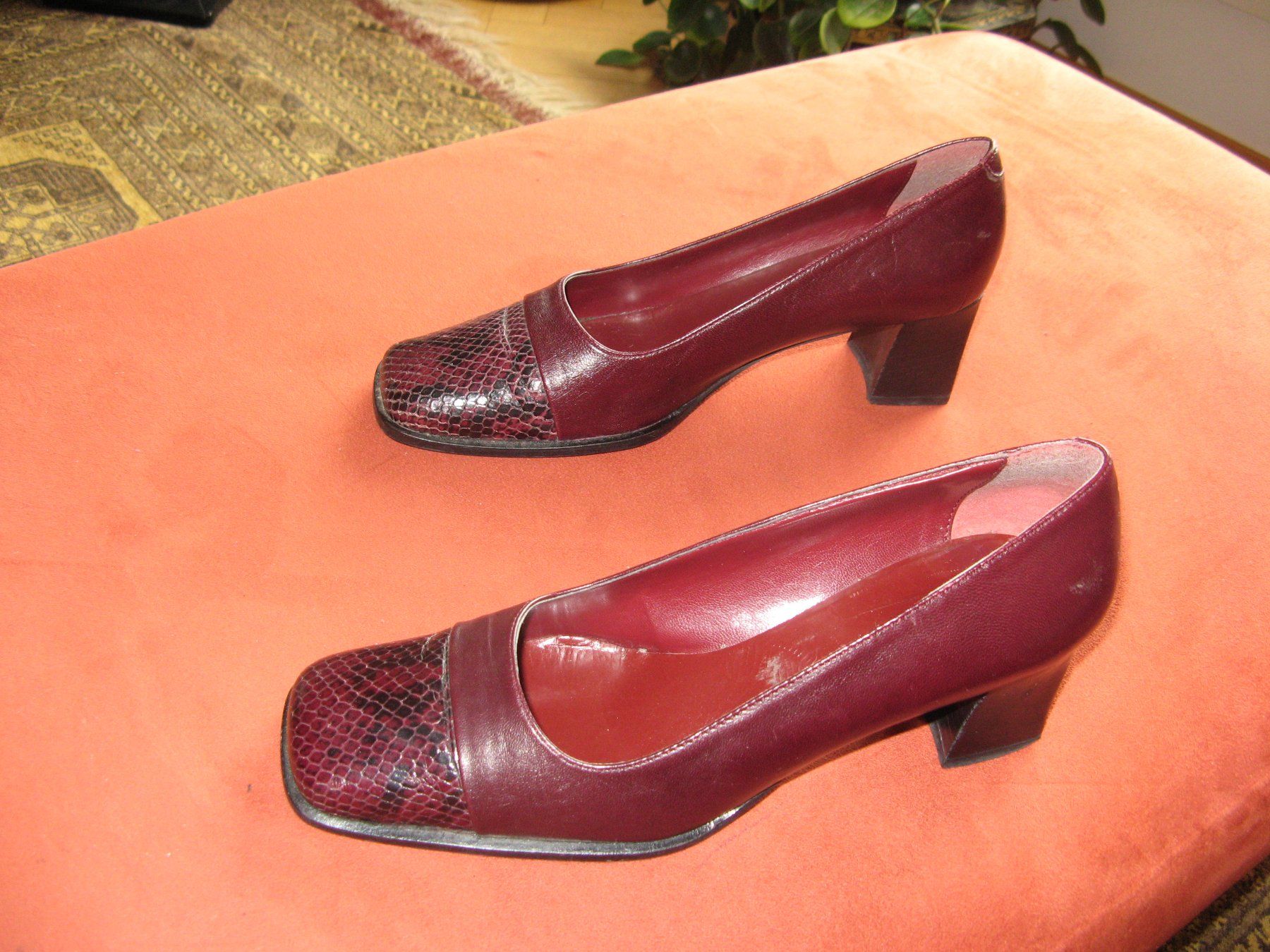 Damenschuhe: dunkelrote Leder Pumps Gr. 39 – Gebraucht aus Zürich von apil 4