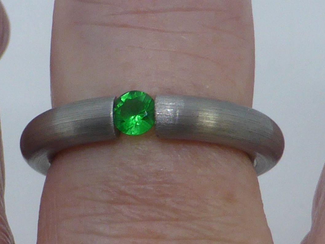 Ringe: Bague acier ronde avec zircon vert – Gebraucht aus Porrentruy von Tic-Time 5
