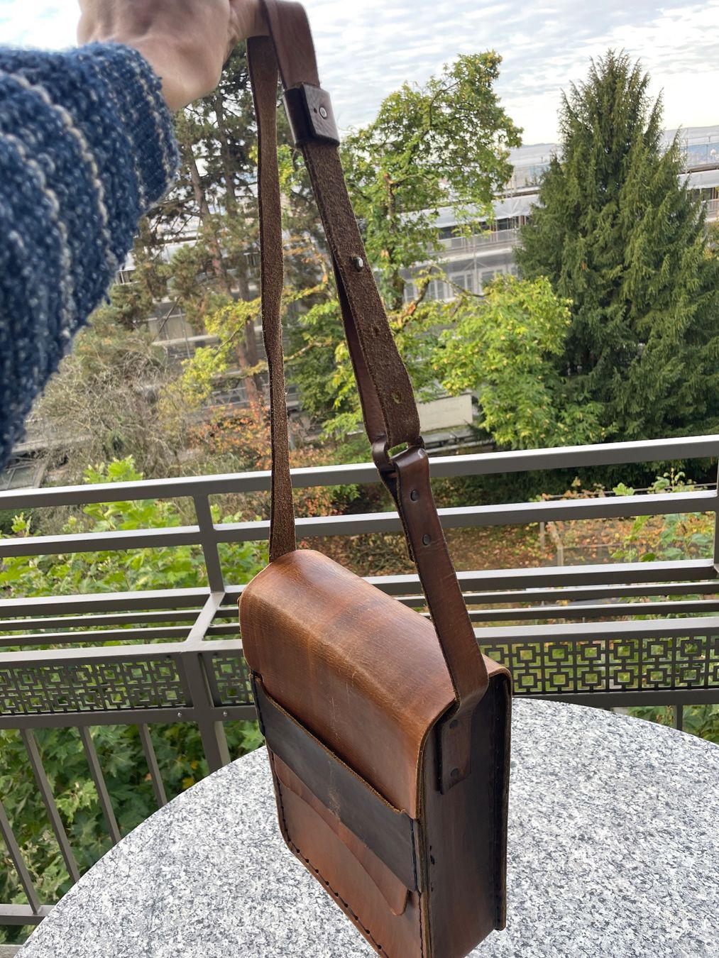 Taschen: Handgefertigte Leder-Umhängetasche – Gebraucht aus Zürich von mingotfl 3