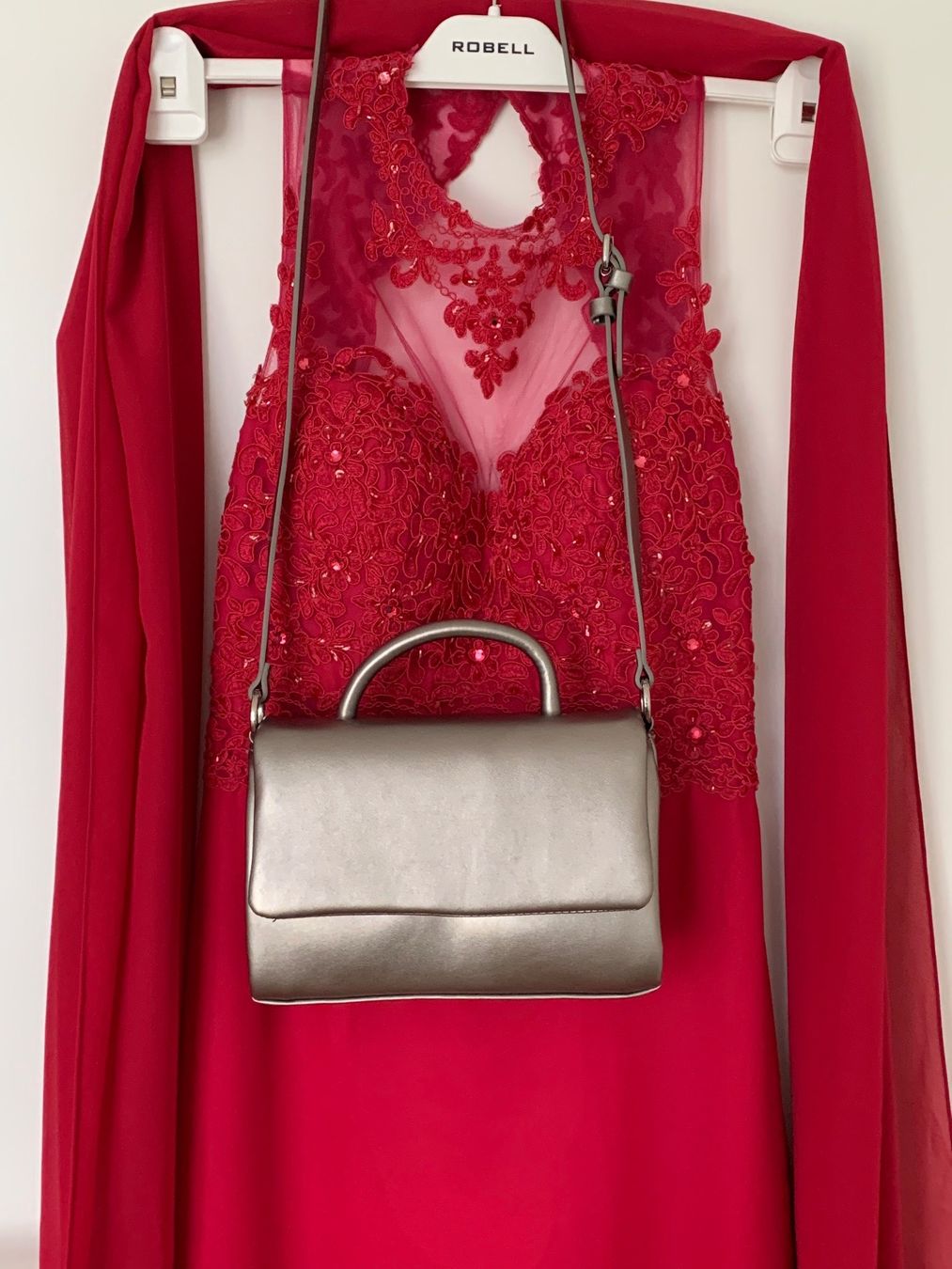 Vestiti: Festkleid – Usato da Sursee venduto da Zupsa 5