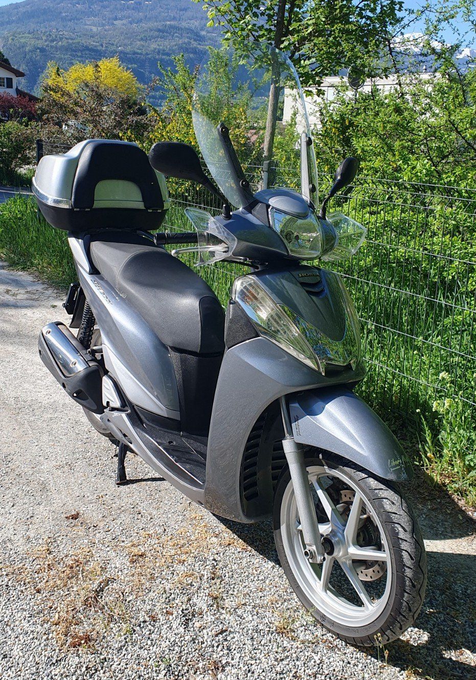 Honda Scooter: Scooter Honda SH300 – Usato da Uvrier venduto da inalbern 3