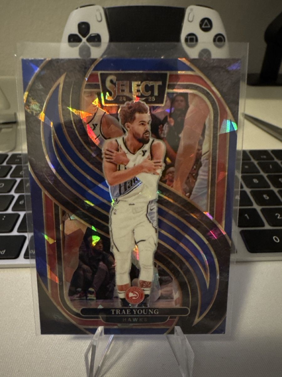 Nba Carte collezionabili: Select 24-25 Trae Young NBA Hawks – Usato da Dulliken venduto da alpi.cards