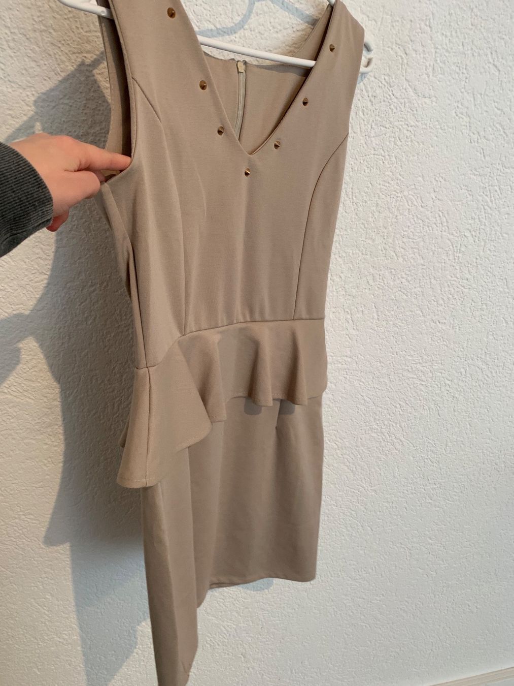 Vestiti: Kleid Beige Nieten Gold Gr. S – Usato da Fislisbach venduto da KolibriSecondhand 4