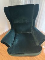 Ohren Sessel mit Hocker Samt dunkelgrün, STRANDMON Ikea