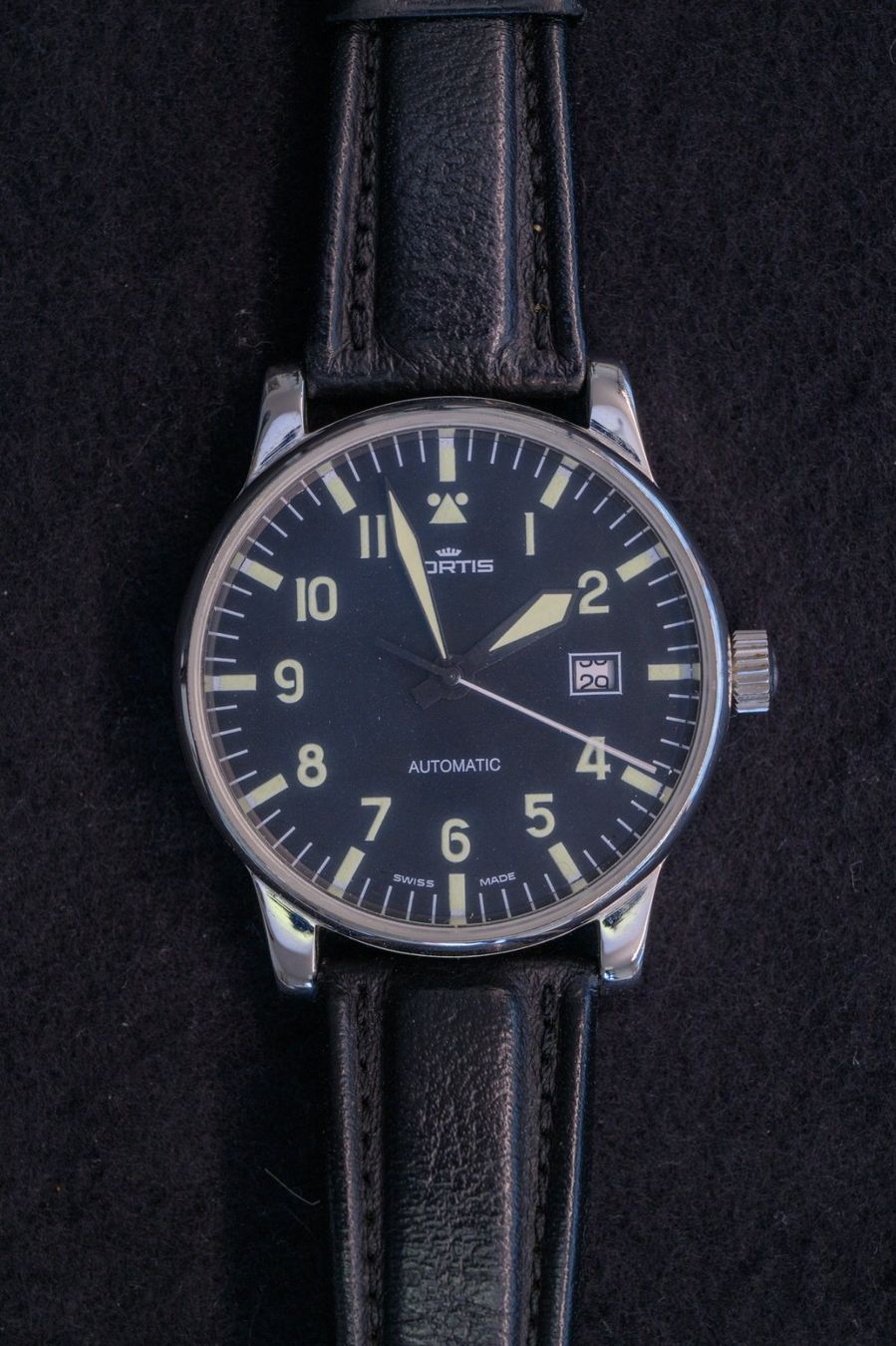 Fortis Orologi: FORTIS Classic Pilot Automatic Date Referenz 593.10.46 – Usato da Zürich venduto da An-Fu