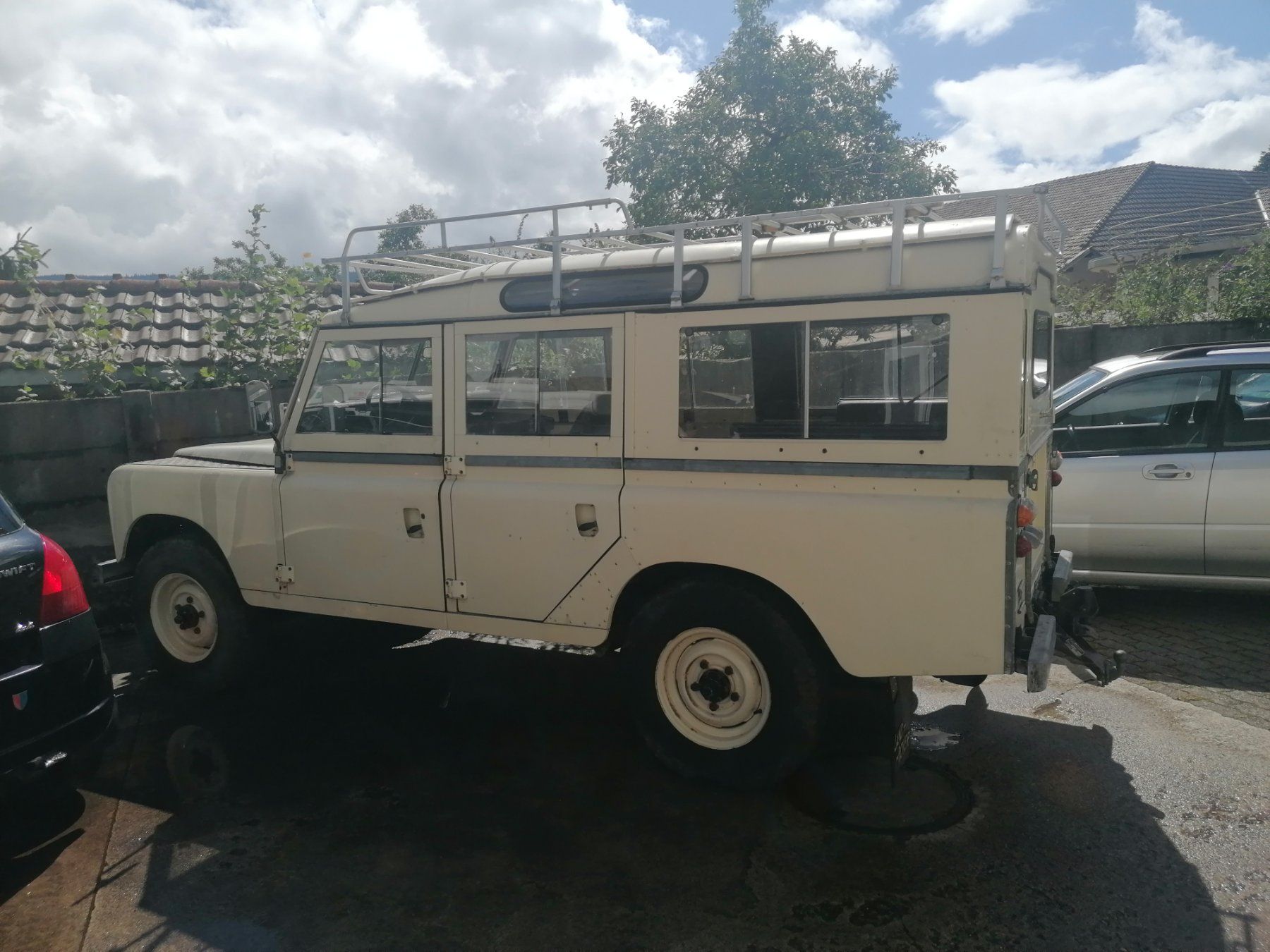 Land Rover Automobili: Land Rover 109 V8 Sahara – Usato da Lignières venduto da syl_9t65 1