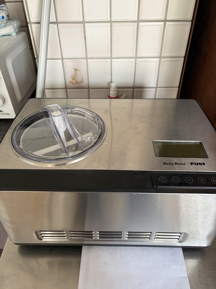 Betty Bossi Elettrodomestici da cucina: Joghurt und Eismaschine – Usato da Wildegg venduto da Bella2015 1
