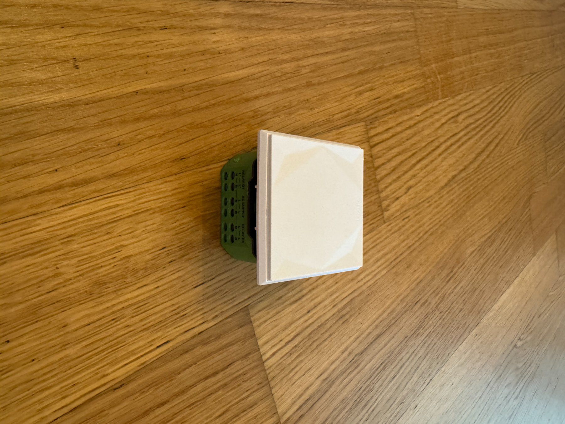 Loxone Elektronikbauteile: Loxone IO Air – Gebraucht aus Oberglatt ZH von Jones98