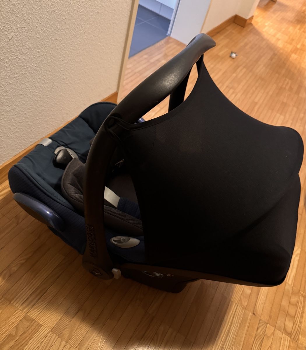 Maxi-Cosi Seggiolini per auto: Maxi Cosi Pebble inkl. Isofix Station – Usato da Winterthur venduto da ForsterF