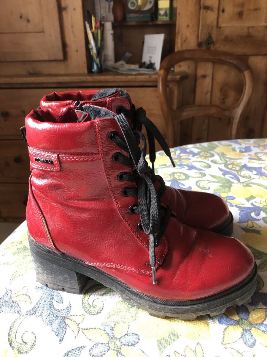 Damenschuhe: Rote Stiefel gr. 38 – Gebraucht aus Zürich von Excalibur.zh