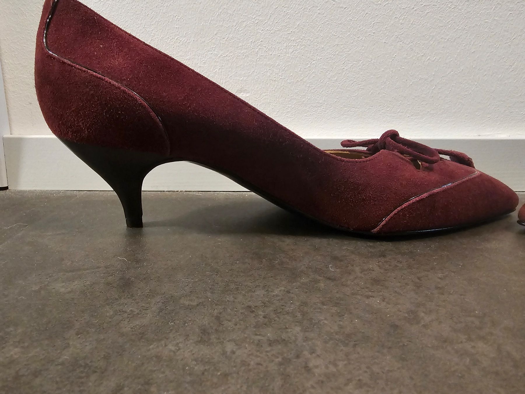 Hermès Damenschuhe: Escarpin daim HERMES – Neu (gemäss Beschreibung) aus Château-d'Oex von bla_b6mv 1