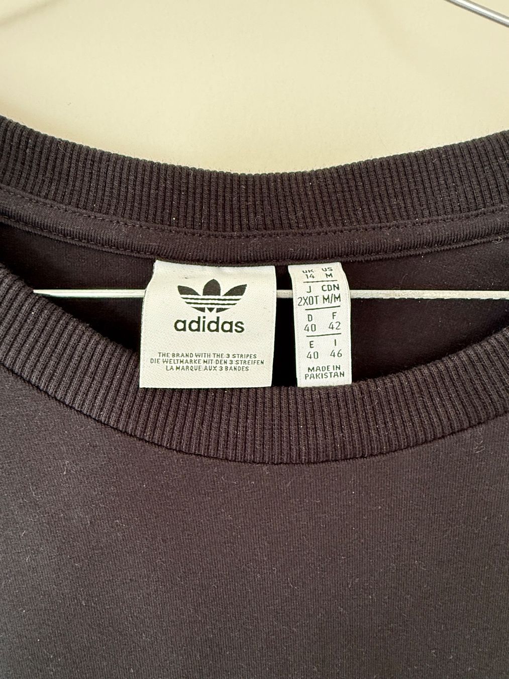 Adidas Kleider: Adidas Kleid Schwarz Gr. 40 – Gebraucht aus Männedorf von Frangipami 1