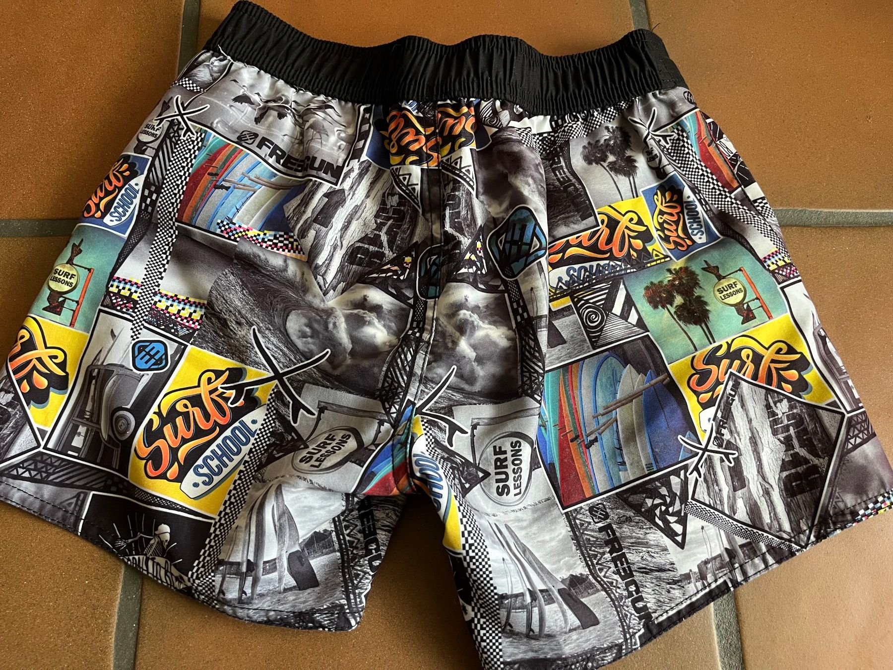 Pantaloni: Badeshorts Grösse ca. 10-12 Jahre – Usato da Rechthalten venduto da Cheech2 1