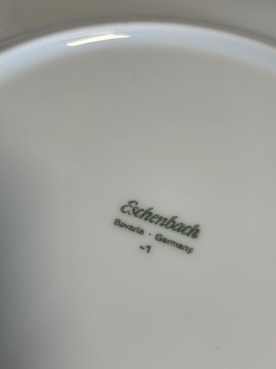 Eschenbach Set di piatti: Eschenbach Bavaria Germany White Dinner Set Plates and Cups – Usato da Rüschlikon venduto da ArnaudEichenberger 2