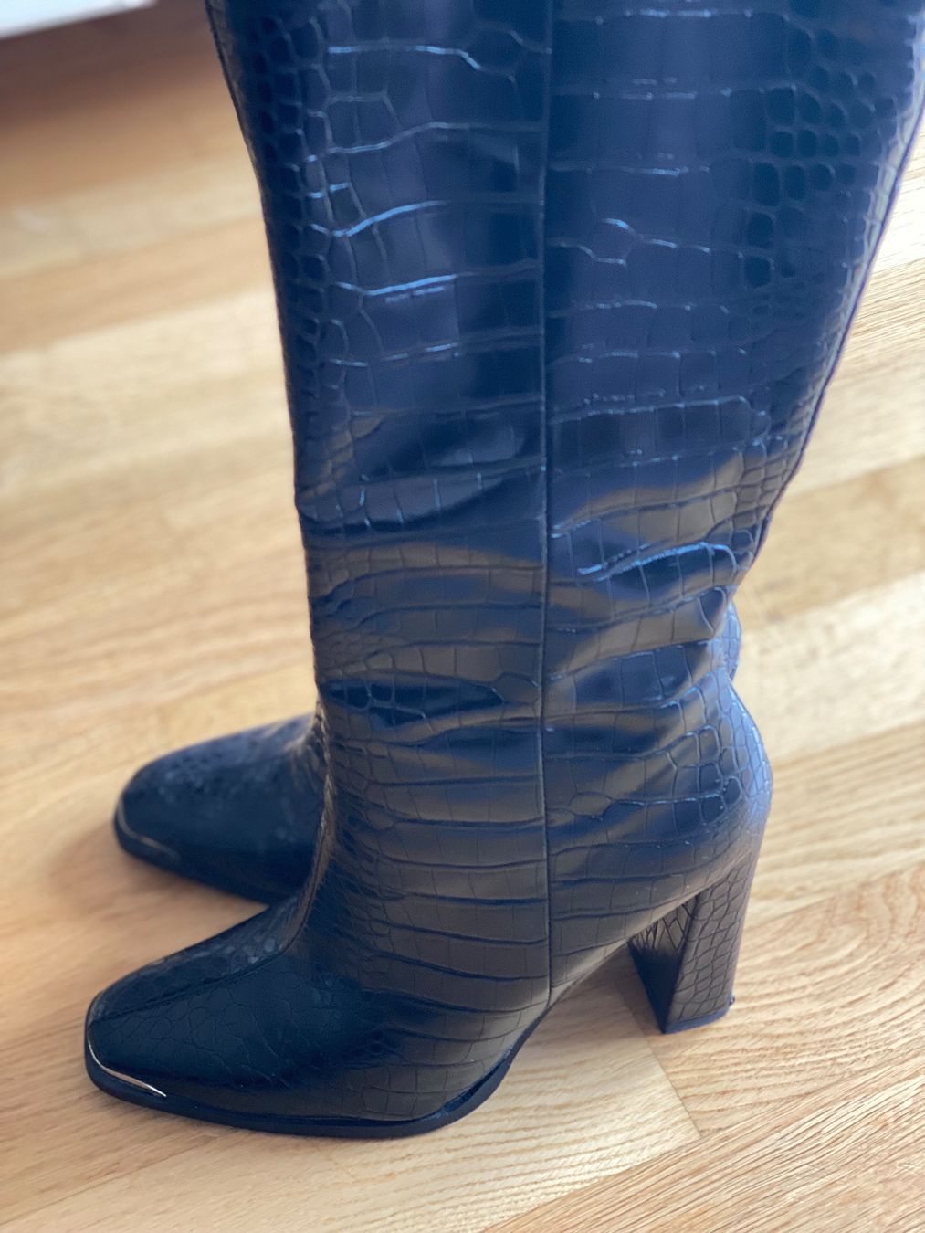 Chaussures femmes: Black Knee High Boots with Block Heel – D'occasion à Zürich par anuccis70 6