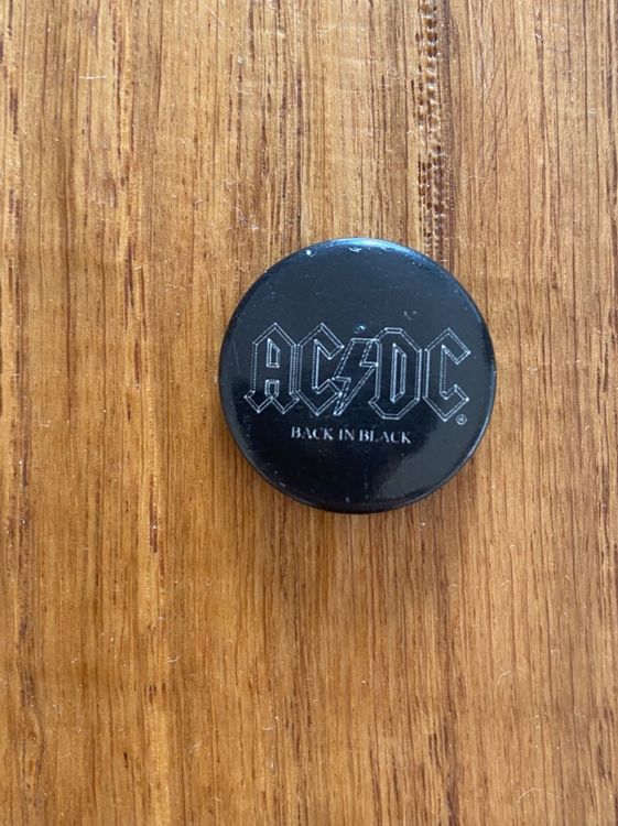 AC/DC Pin (Gebraucht) in Zürich für CHF 3 – mit Lieferung auf Ricardo ...
